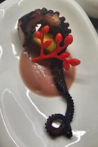 esperienza gourmet su yatch di lusso con chef privato mario contadino