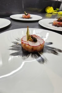 esperienza gourmet su yatch di lusso con chef privato mario contadino