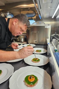 esperienza gourmet su yatch di lusso con chef privato mario contadino